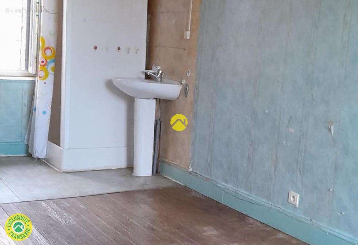 Maison à CHENERAILLES