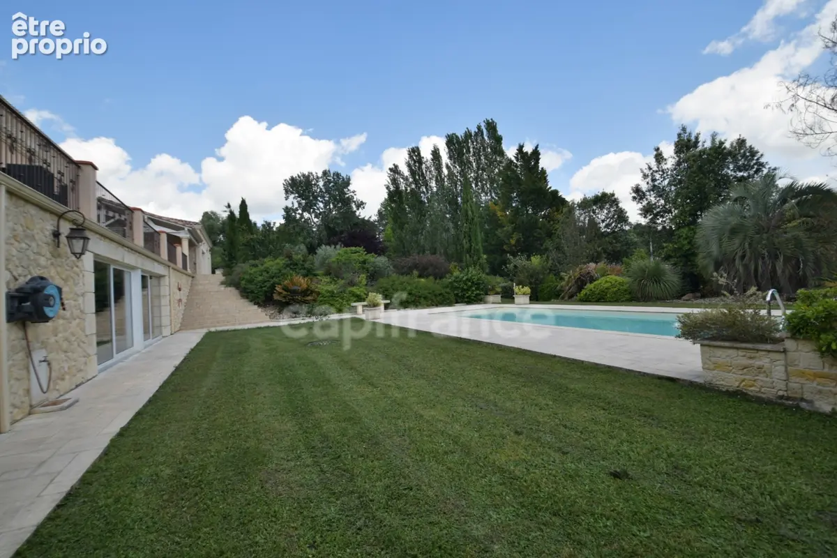 Propriété au calme - 5 chambres - T3 attenant - garage XXL - piscine - à MARMANDE (47) - photo 6