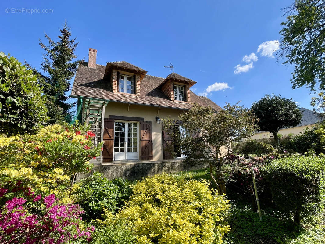 Maison à SABLE-SUR-SARTHE