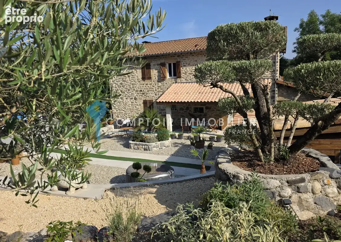 Maison à JAUJAC