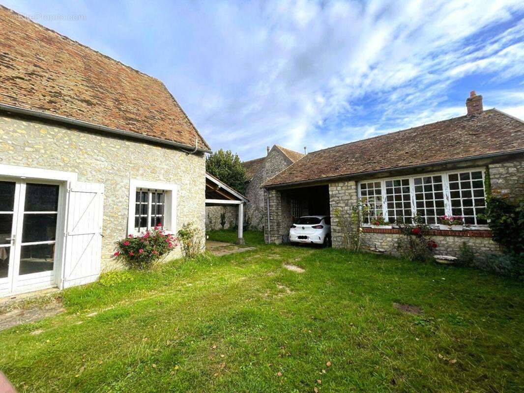 Maison à SAINVILLE