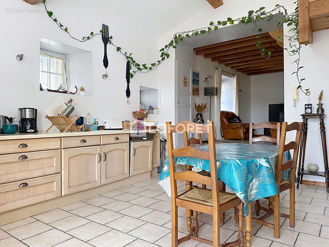 Maison à SAINT-LOUP-LAMAIRE