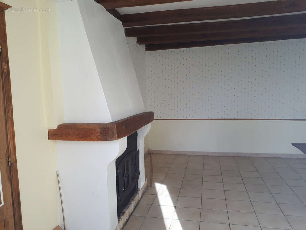 Maison à DANGE-SAINT-ROMAIN