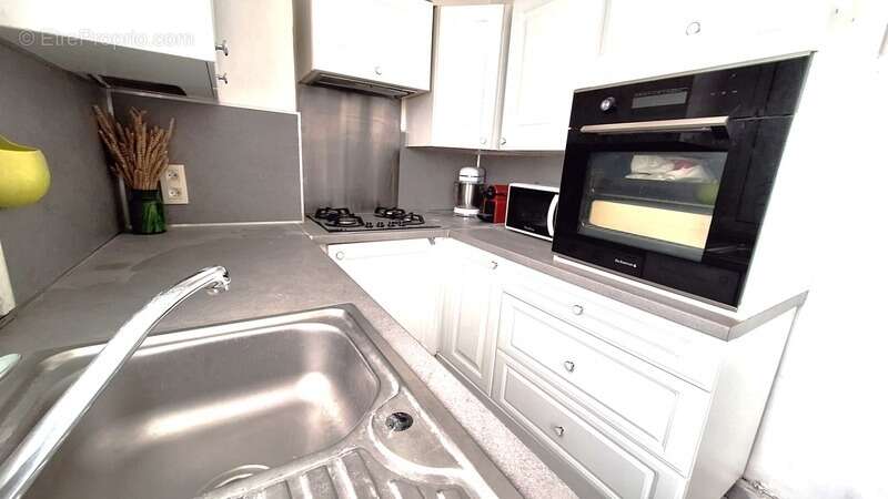Appartement à MARSEILLE-4E