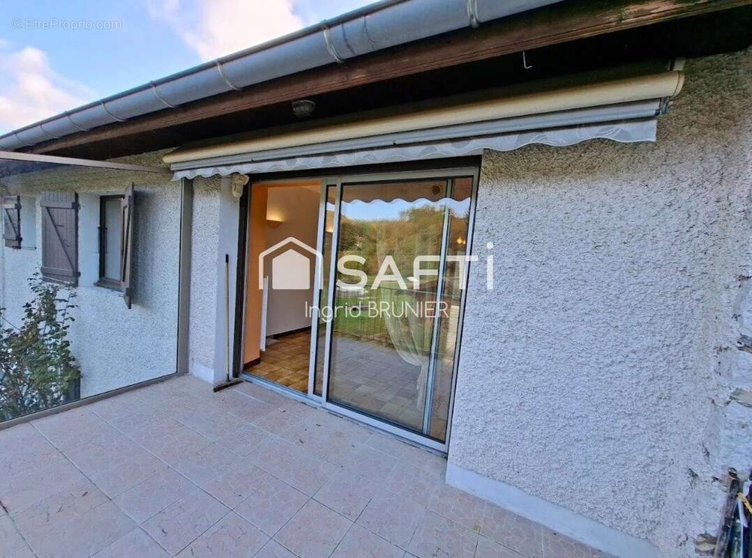 Maison 70 m² à Saint-Pierre-De-Curtille  - photo 2