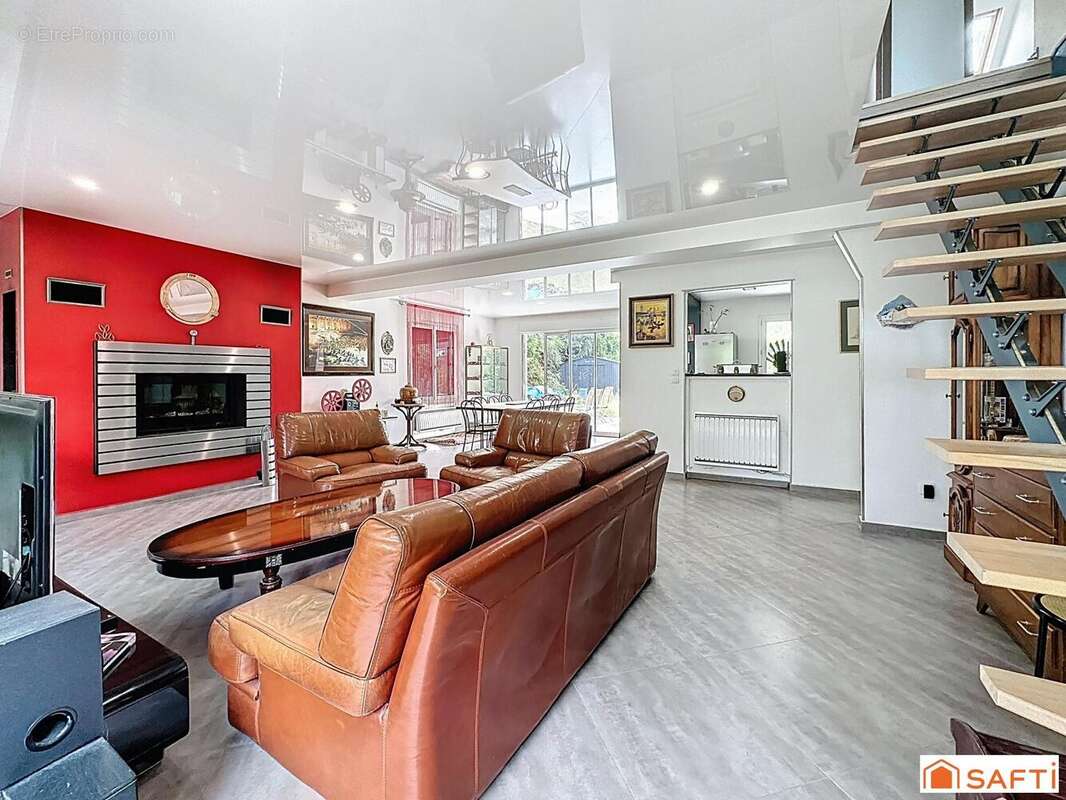 Photo 2 - Maison à FONTAINE-LA-GAILLARDE