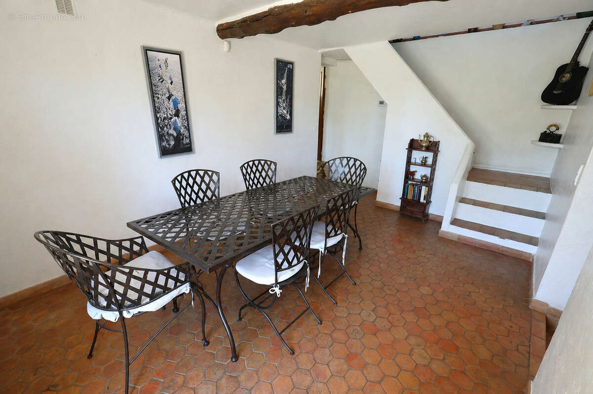 Mas Grasse saint Jacques 170 m² avec jolie jardin et piscine - photo 11