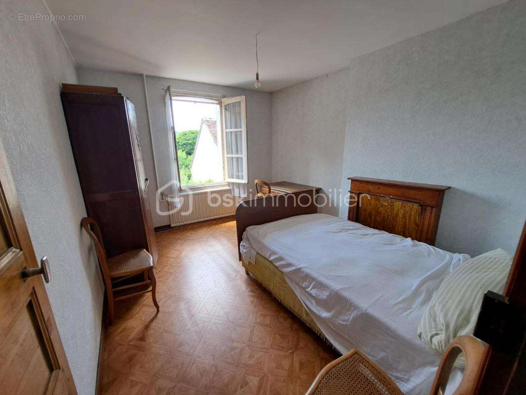 Maison à LONGNY-AU-PERCHE