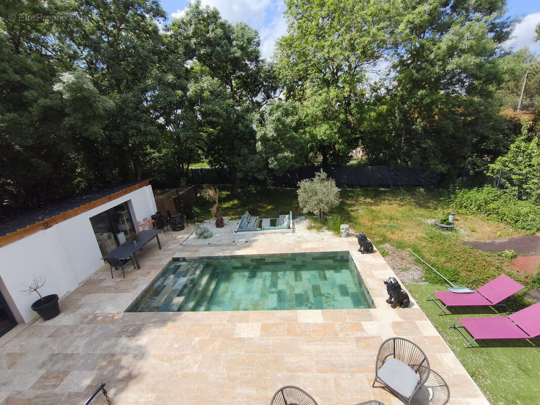 Maison à MONTAIGUT-SUR-SAVE