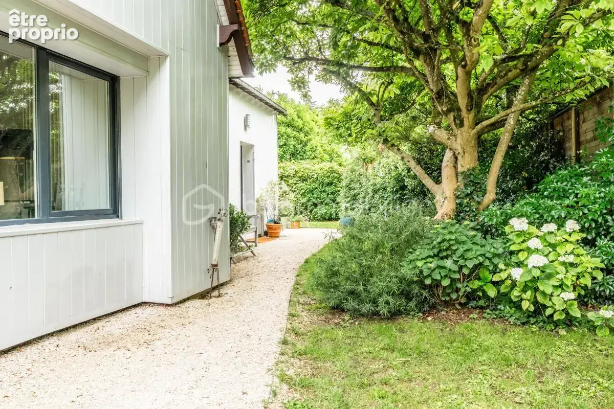 Maison familiale de 150m2 - Quartier résidentiel recherché à Vaucresson - photo 15