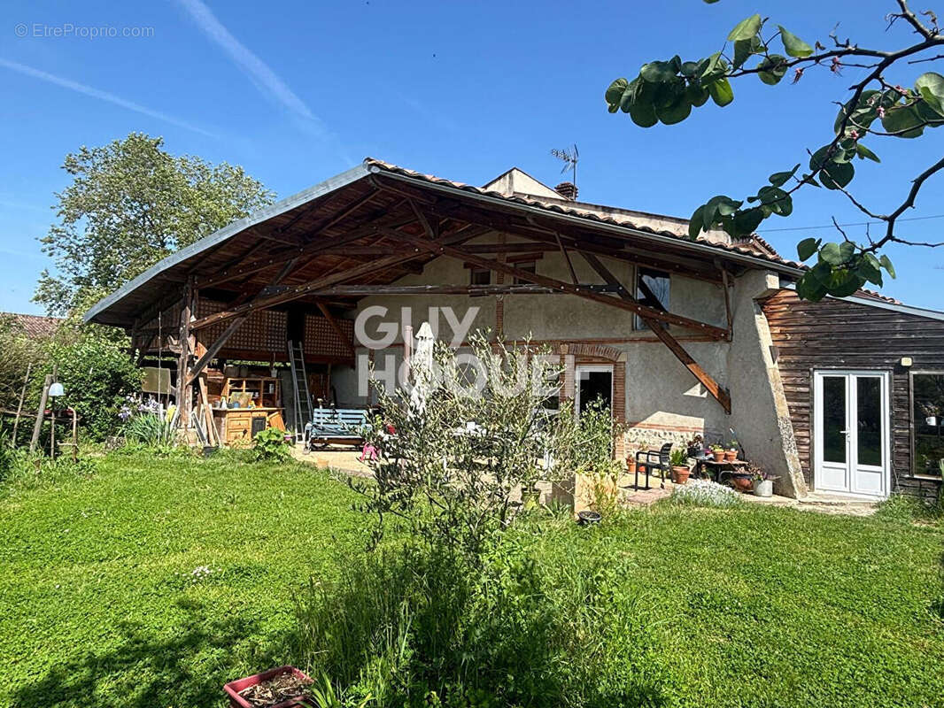 Maison à LARRA