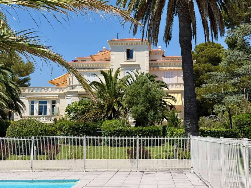 Appartement avec jardin privatif dans la prestigieuse Villa Palladio - photo 6