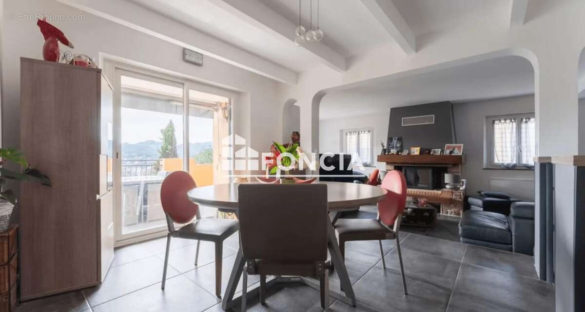 Maison à LA BOUILLADISSE