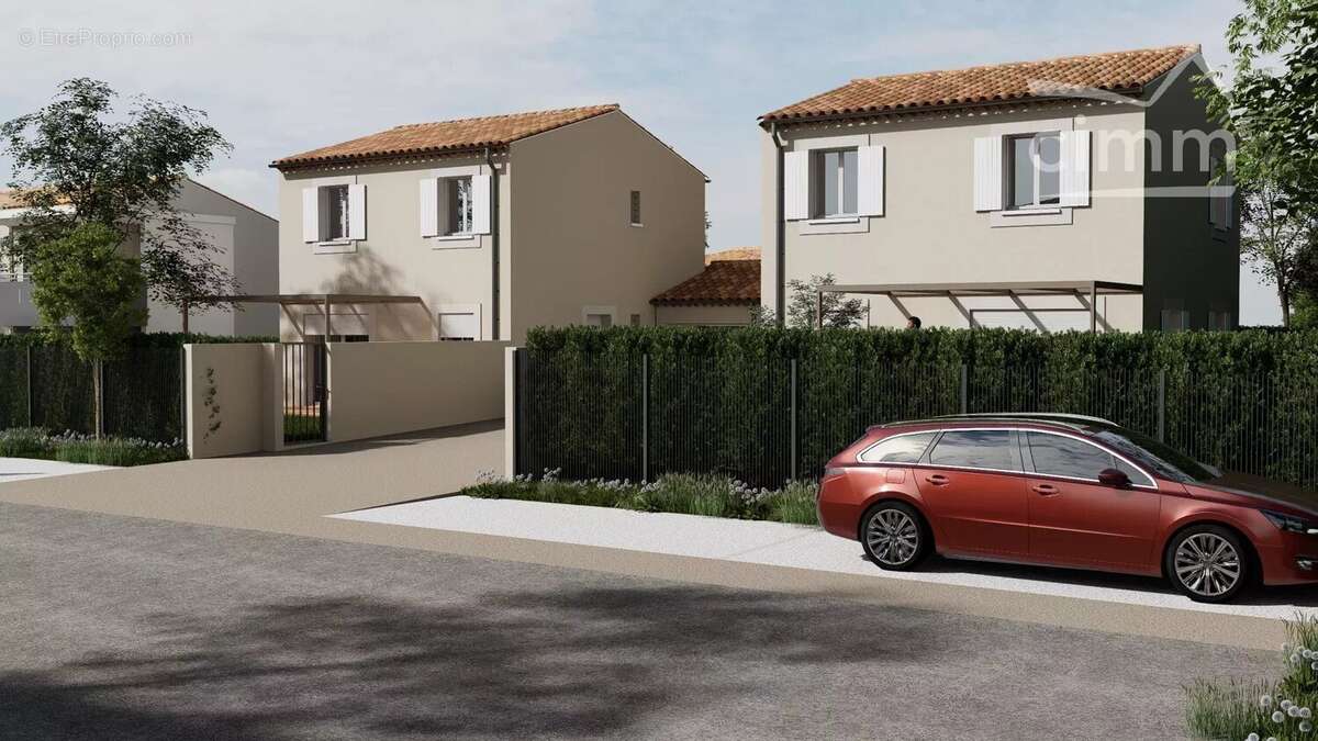 Maison à L'ISLE-SUR-LA-SORGUE