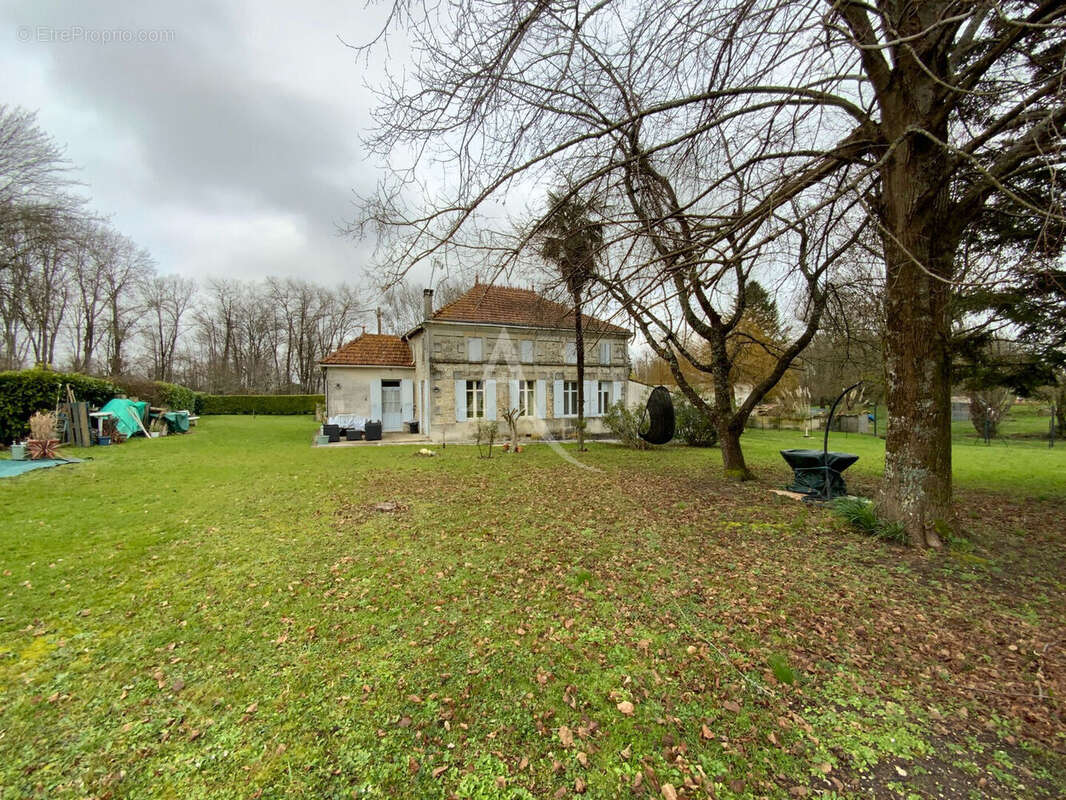Maison Mirambeau 4 pièce(s) 86 m2 + grenier aménageable - photo 14