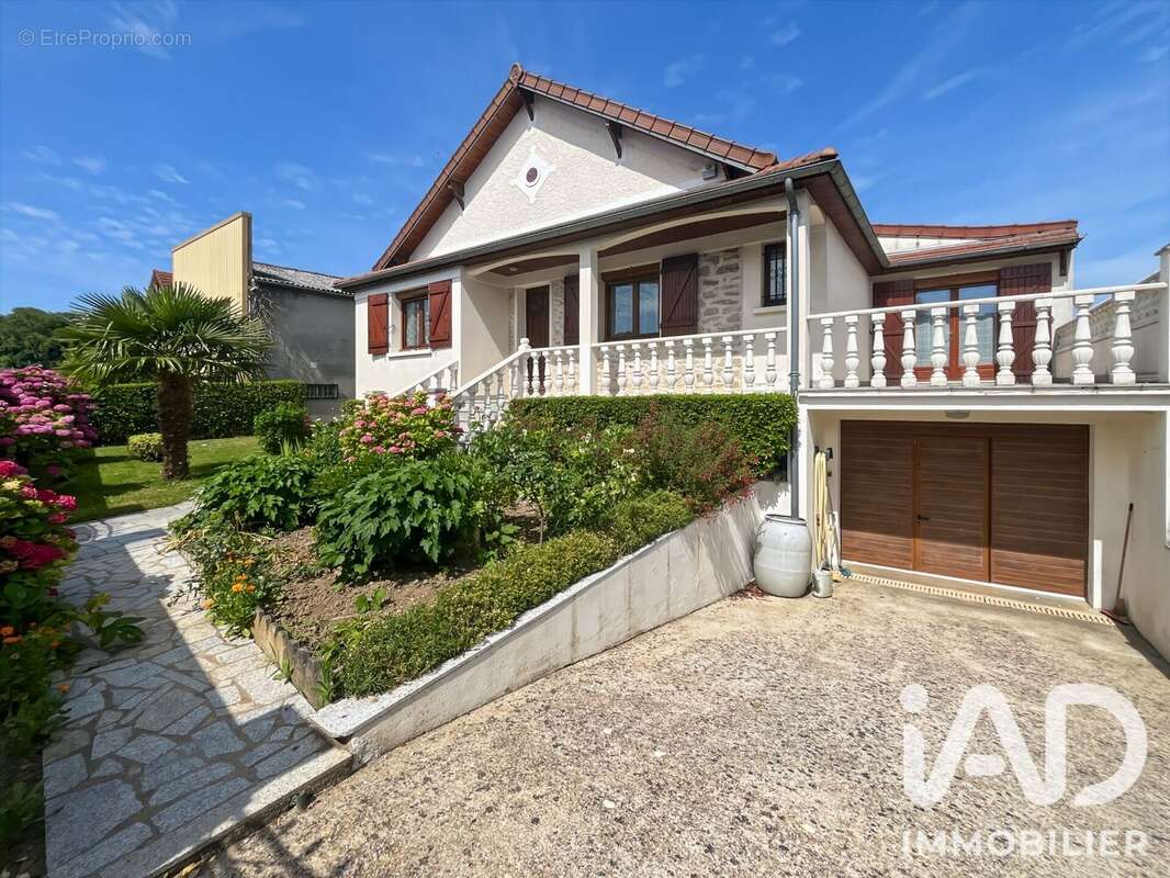 Maison 110 m² à Brie-Comte-Robert  - photo 9