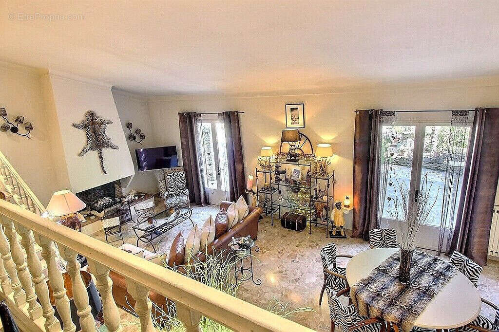 Maison à PERNES-LES-FONTAINES