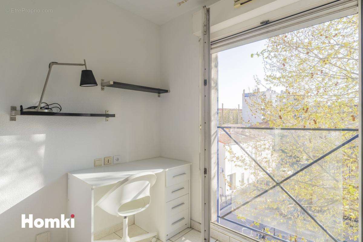 Appartement à MARSEILLE-5E