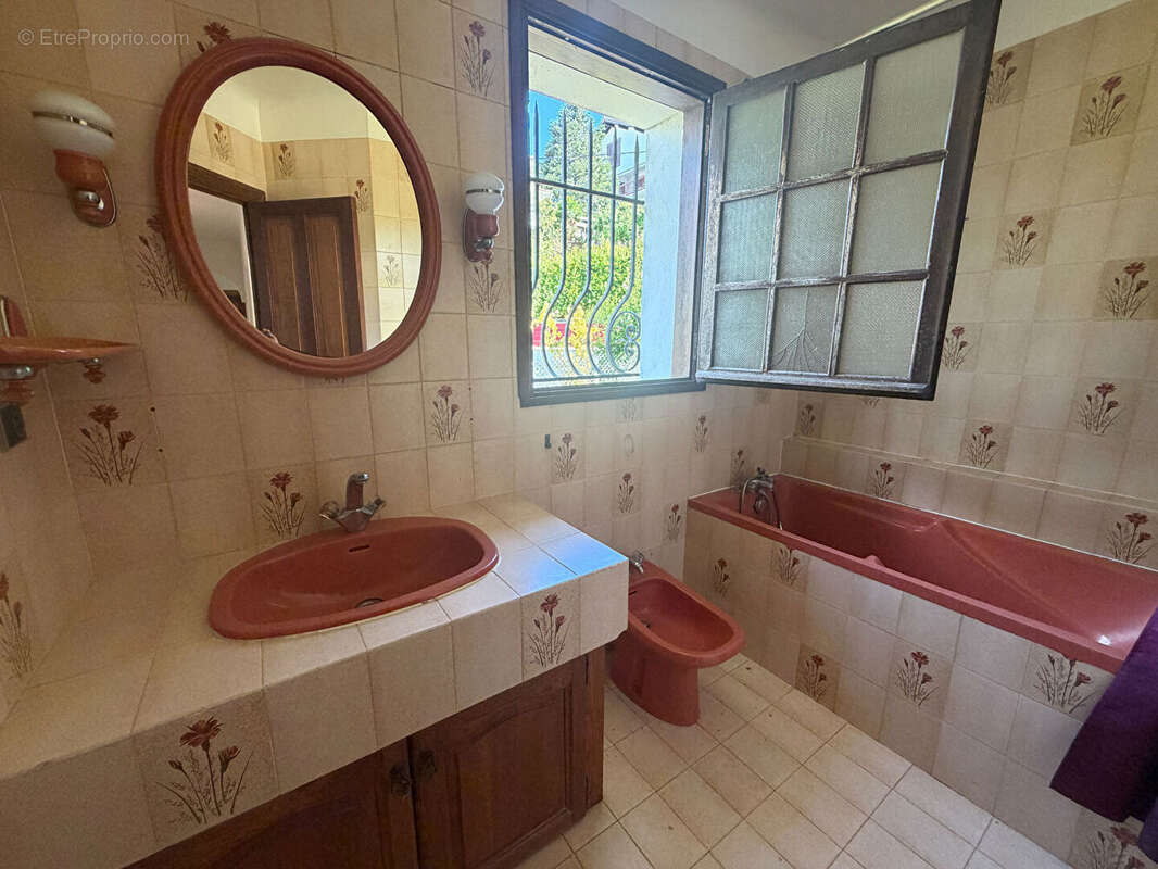 Hendaye appartement T5 de 124m² + combles - photo 6