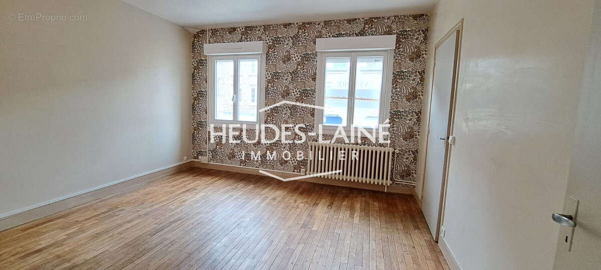 Appartement à SAINT-HILAIRE-DU-HARCOUET