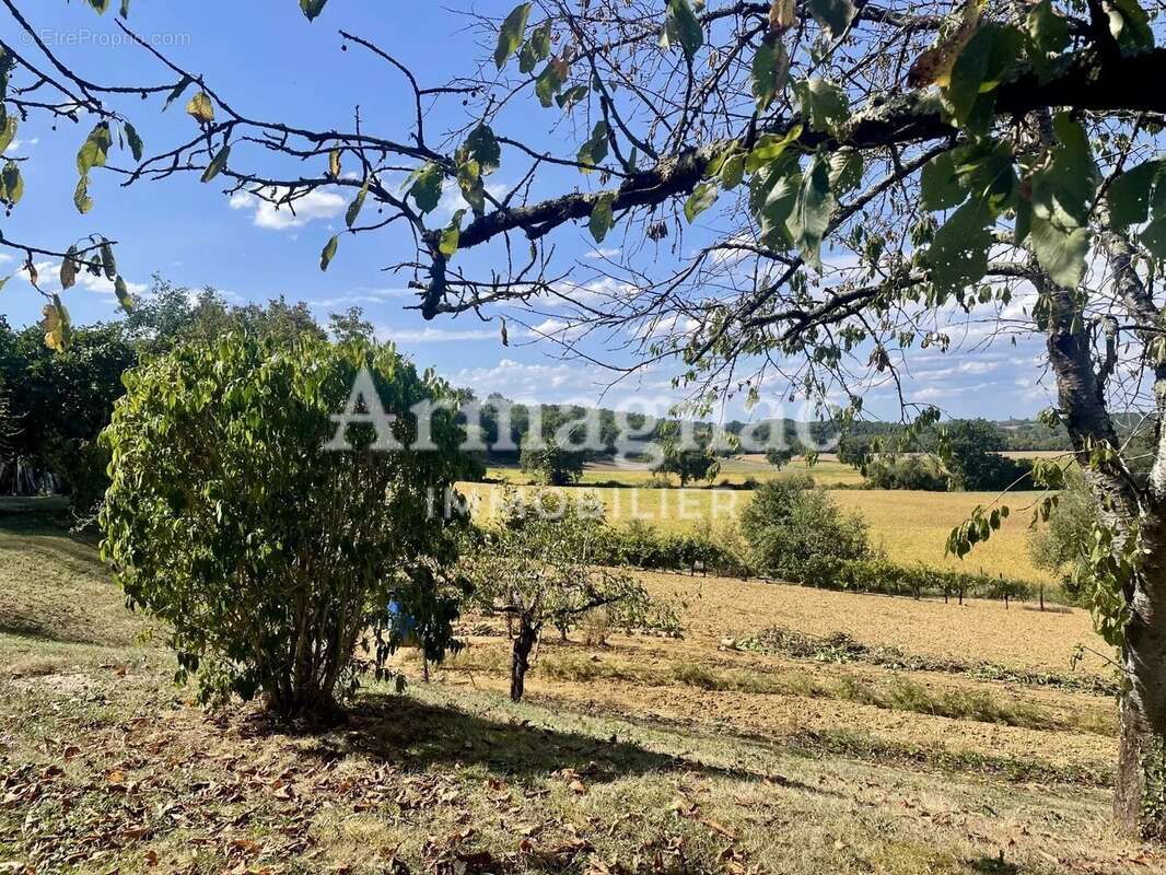 Maison à VALENCE-SUR-BAISE
