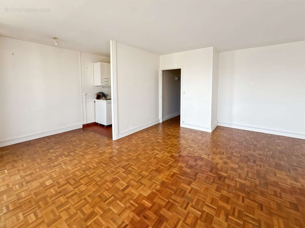 Appartement à LEVALLOIS-PERRET