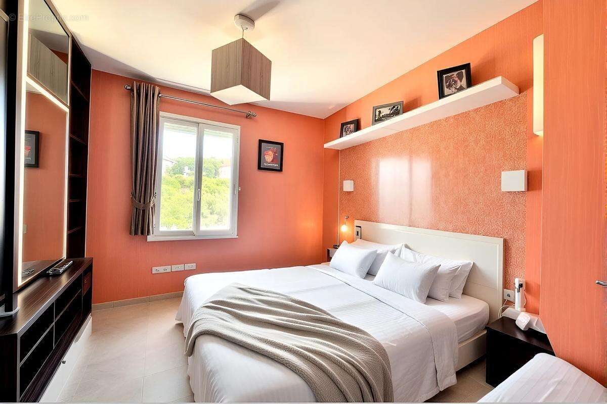 Appartement à SAINT-CHAMAS