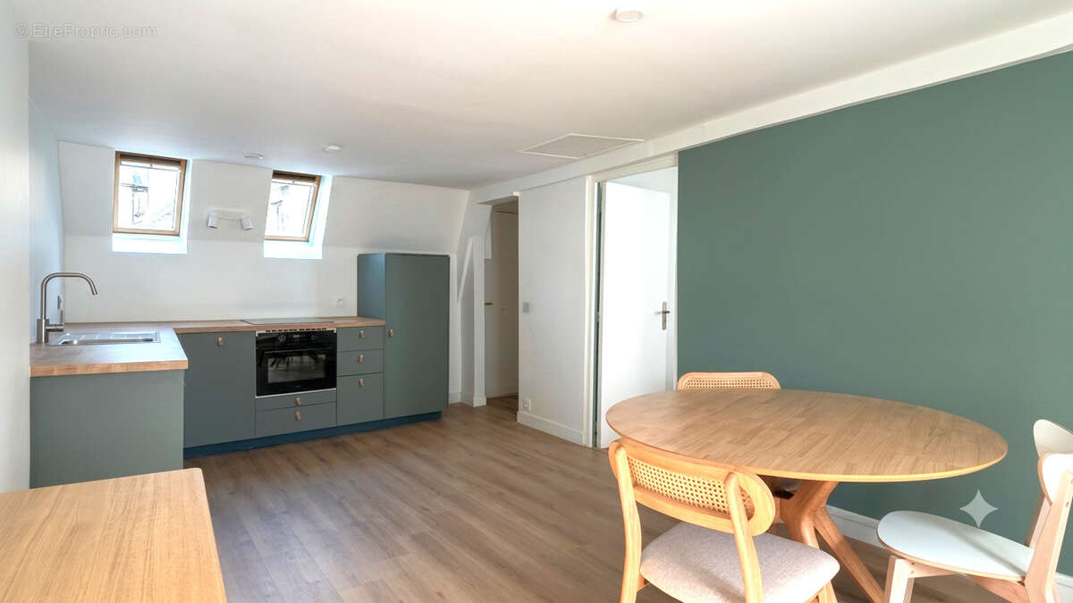 SAINT-GERMAIN-EN-LAYE - Appartement 2 pièces refait à neuf - photo 3