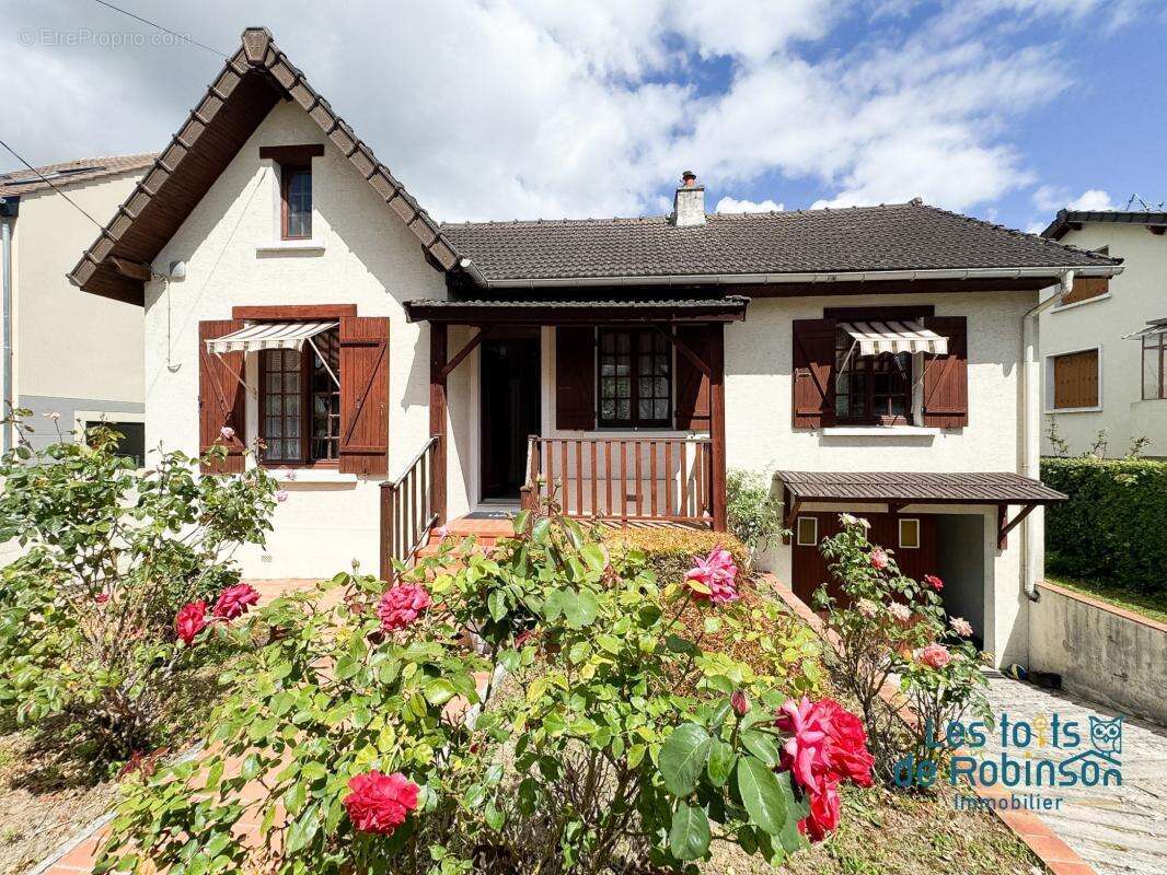 Jolie maison avec grand terrain - photo 2