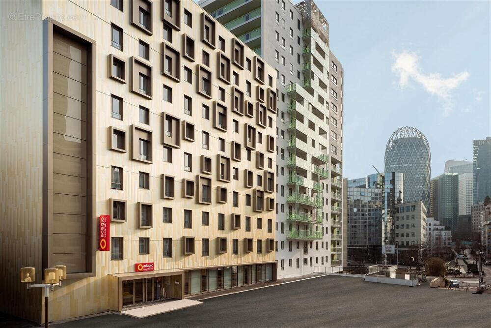 Appartement à COURBEVOIE