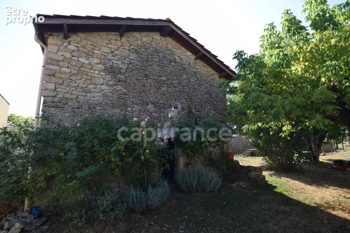 Maison en pierre dans un village de caractère, 4 chambres, garage, dépendances - photo 7