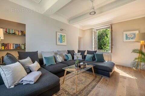 Appartement 90 m² à Antibes  - photo 2