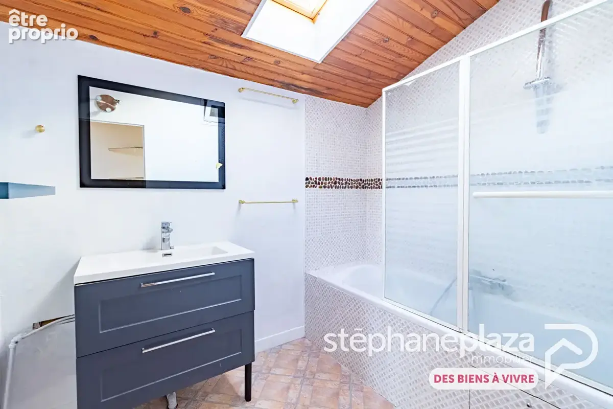 Maison familiale rénovée 204 m²  5 chambres  DPE B  proche Vonnas - photo 8