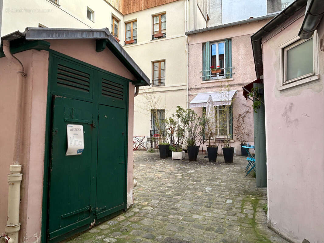 Appartement à PARIS-18E