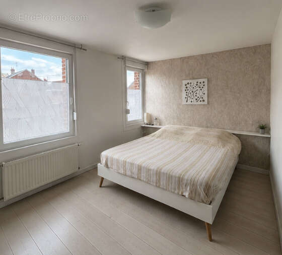 Maison rénovée de 120 m2   3 chambres, jardin et espace bureau à Marly - photo 6