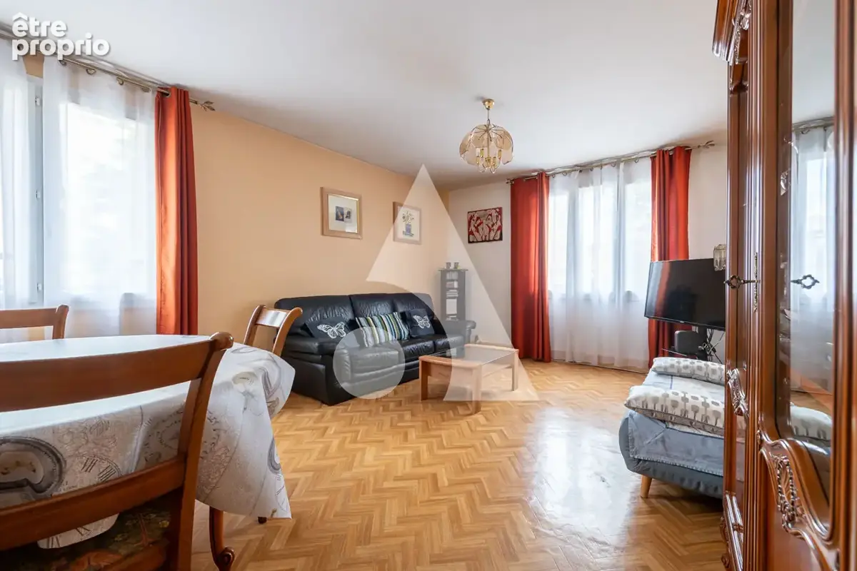 La Varenne St-Hilaire, Bel appartement familial 4 pièces de 81m2 - photo 3