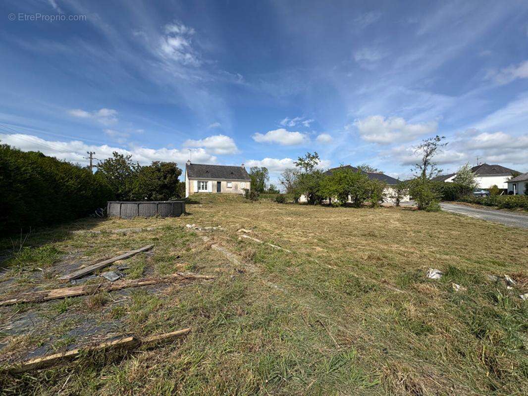 Maison avec fort potentiel , sous-sol complet et 1 800 m² de terrain constructible - photo 18