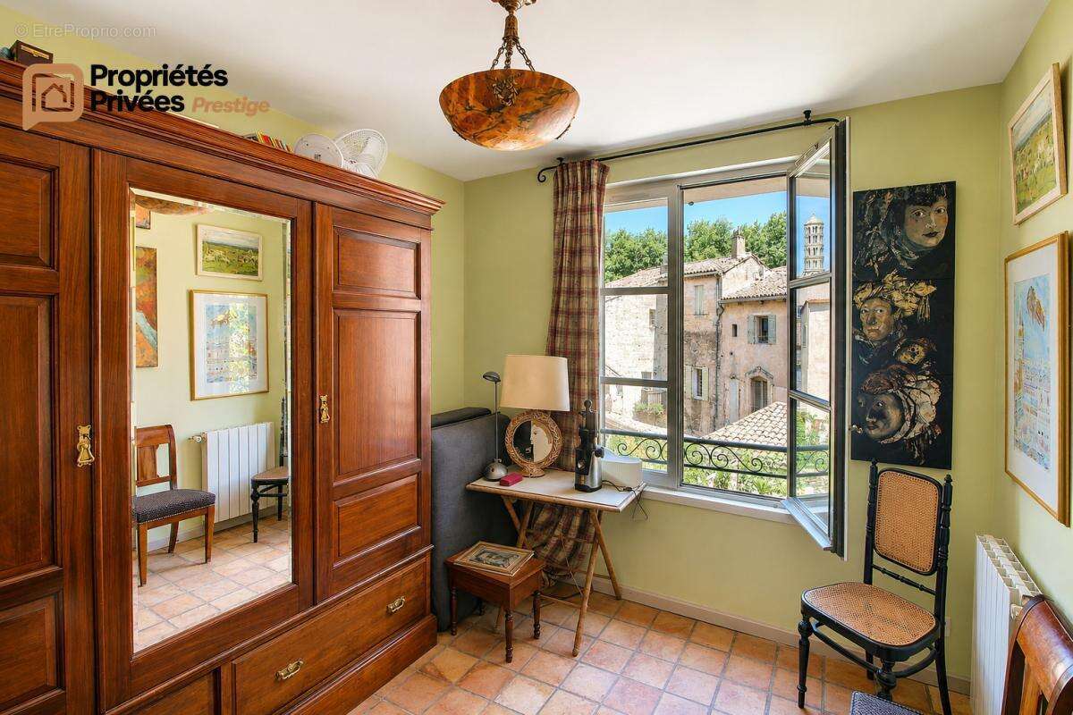 Appartement à UZES