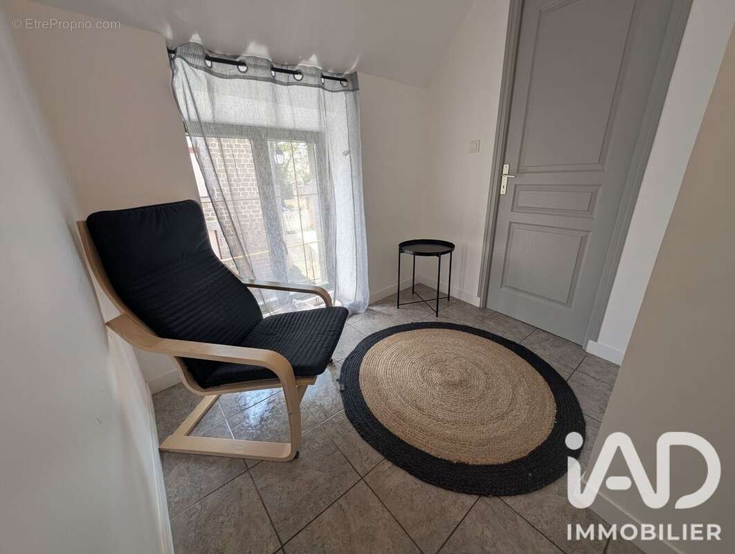 Maison 66 m² à Saint-Georges-De-Reintembault  - photo 8