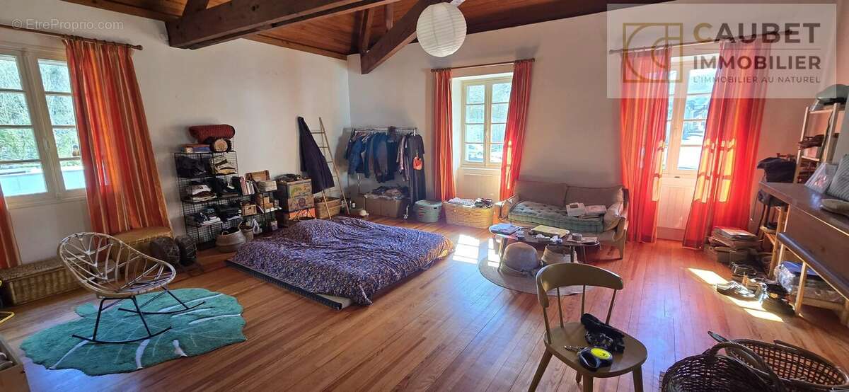 Maison à CAMPAN