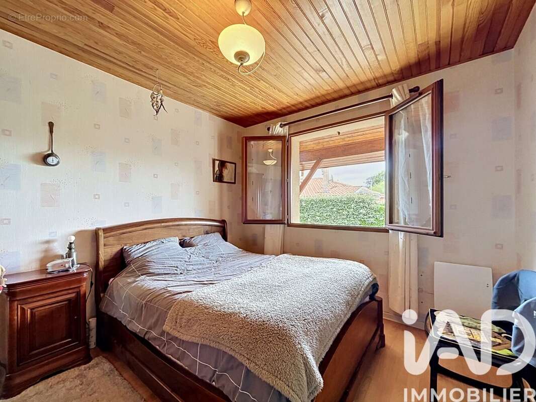 Photo 6 - Maison à LAGORCE