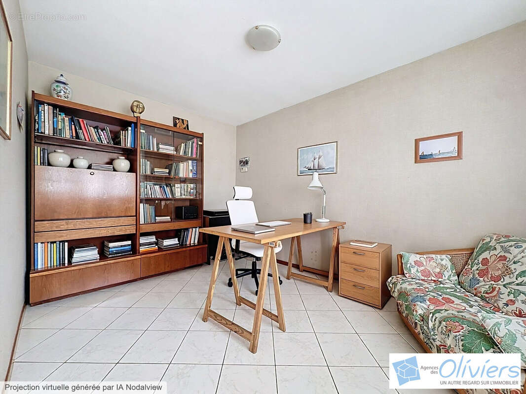 Maison à VOISINS-LE-BRETONNEUX