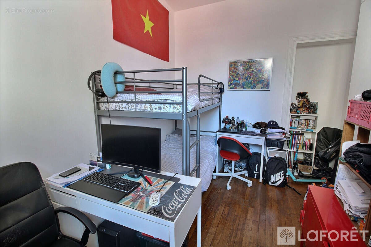 Appartement à LA GARENNE-COLOMBES