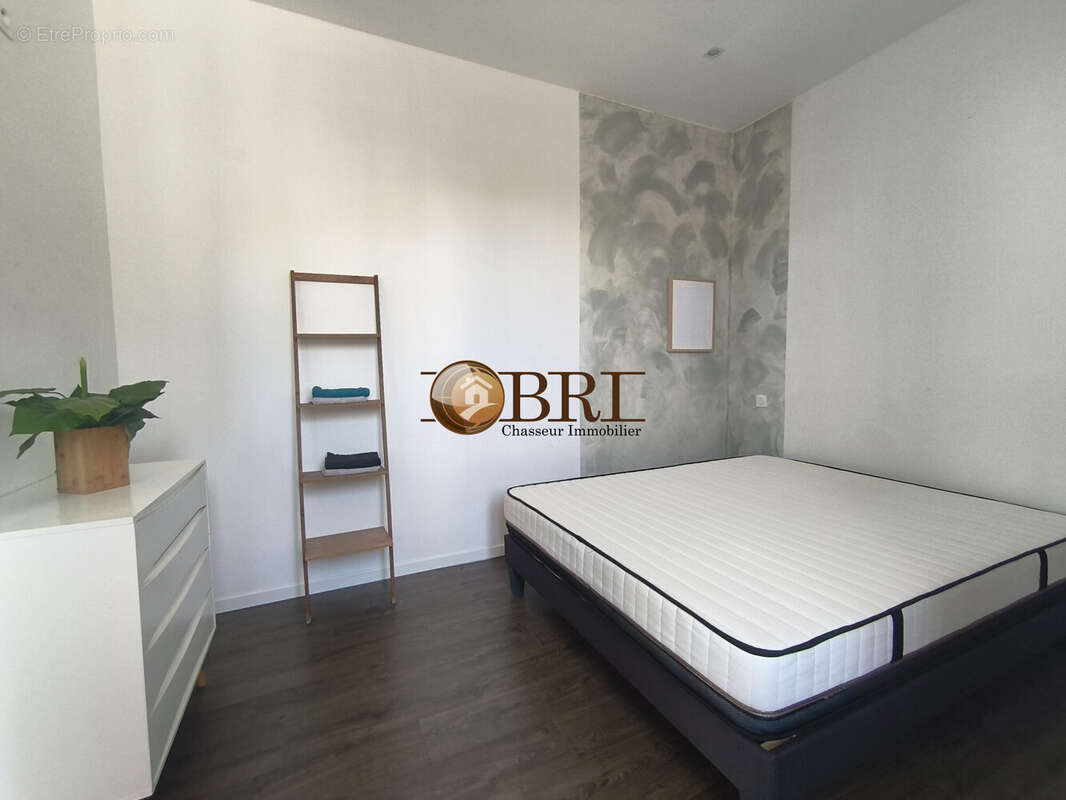 chambre 2 - Appartement à VOIRON