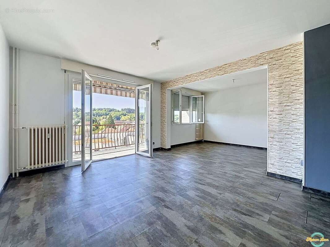 Appartement à LA TOUR-DU-PIN