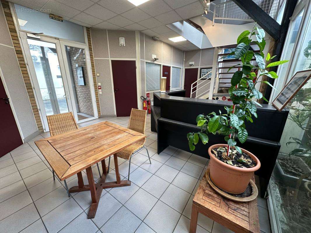 Autre à SAINT-MAUR-DES-FOSSES