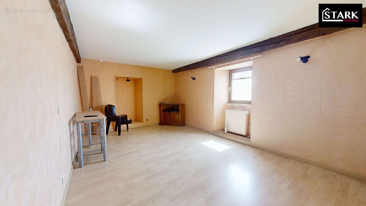 Appartement à LOMONT