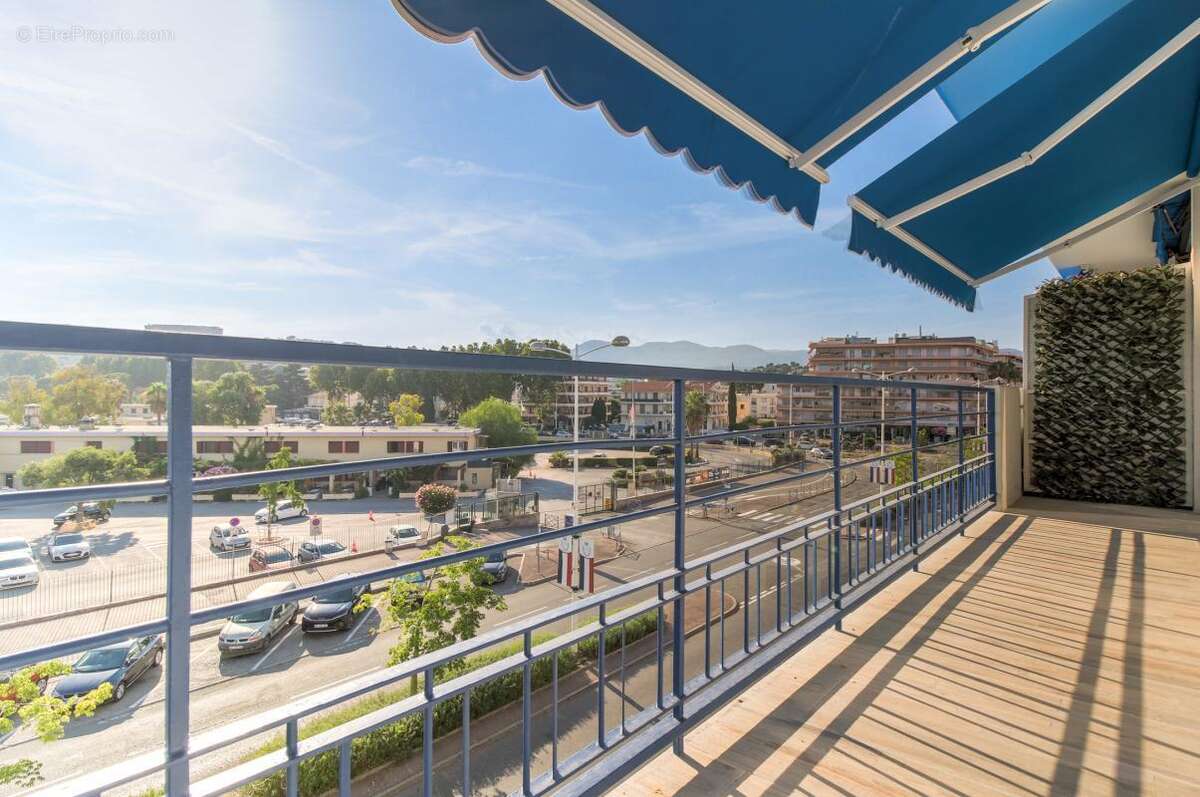 3 pièces rénové avec aperçu mer –cave- Cagnes sur Mer - photo 3