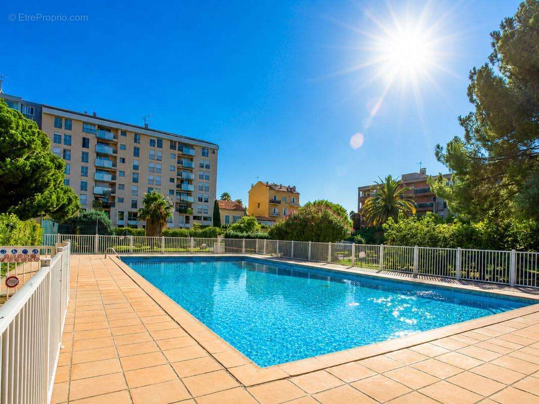 Appartement à HYERES
