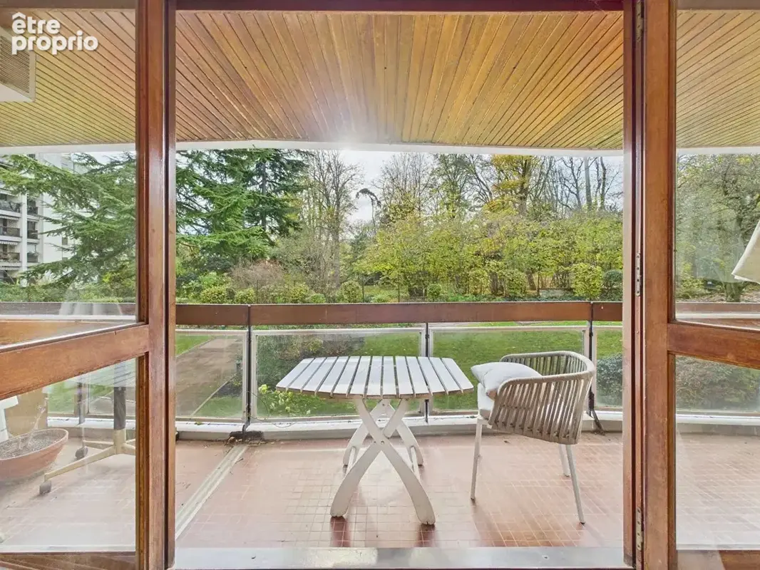 Saint cloud - val d'or / parc marie bonaparte - charmant 4 pieces avec large balcon et parking - photo 10